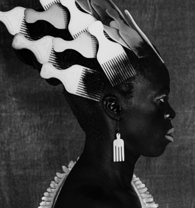 Zanele Muholi: una fotografa che lotta per la dignità